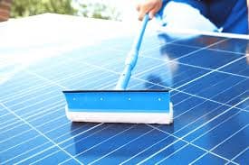 Solar panel cleaning service